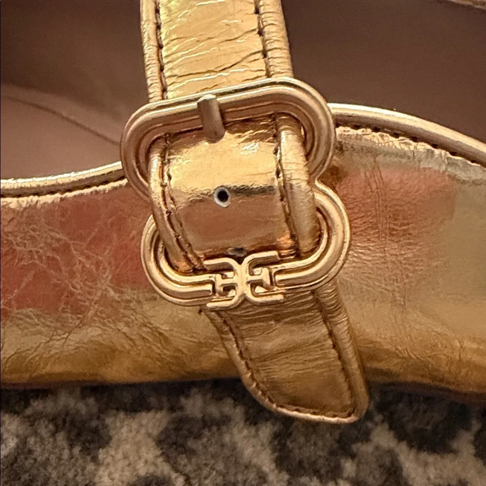 Sam Edelman Gold MICHAELA MARY JANE FLAT
Medallion Gold Leather womens size 9! - Picture 13 of 15